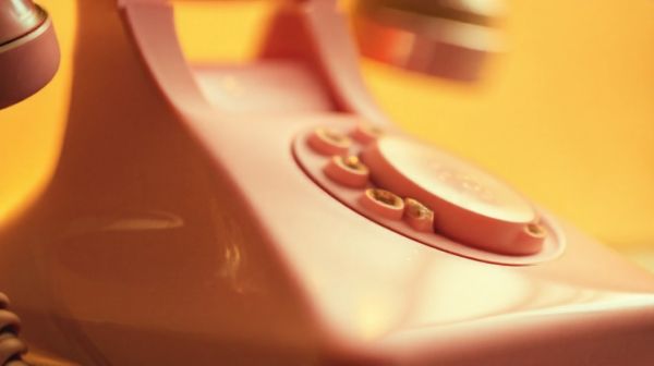 Explorez le monde fascinant du téléphone rose : réalisez vos désirs audios